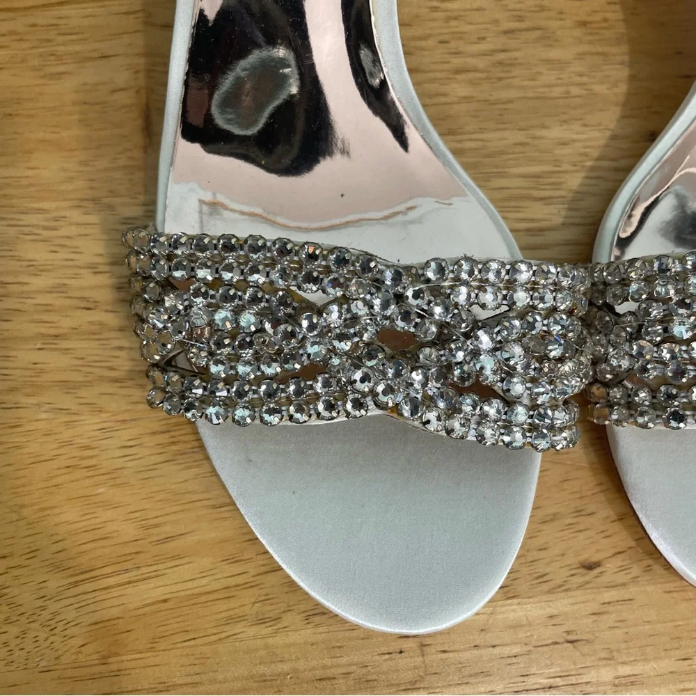 Badgley Mischka Triana Satin Open Toe Pumps Size 10‎ Cream